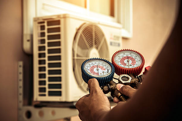 Professional Hvac technician working in Vienna, GA